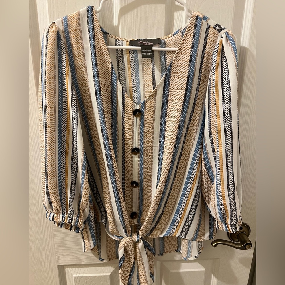 Woman’s Blouse button-up with bow size L